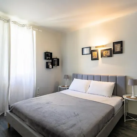 Wonderful House In Center With Heated Pool & Jaccuzi Sarlat-la-Caneda