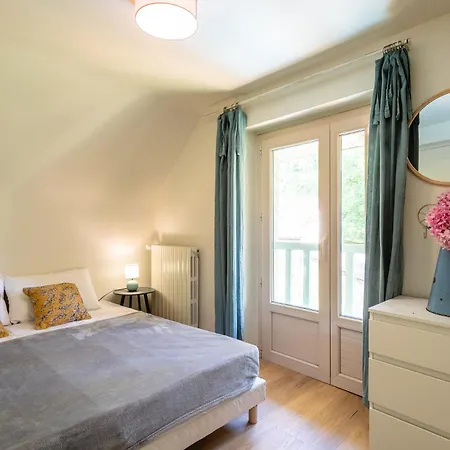 Holiday home Wonderful House In Center With Heated Pool & Jaccuzi